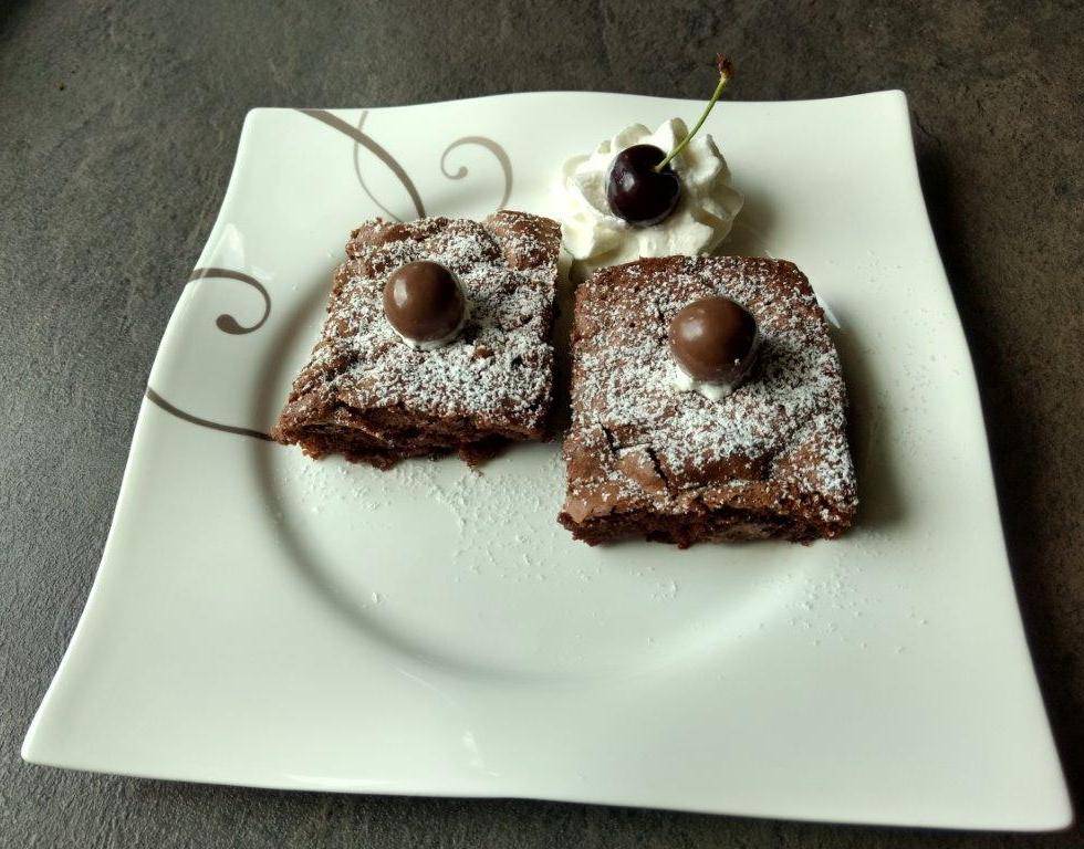 Rumkugel-Kirschkuchen
