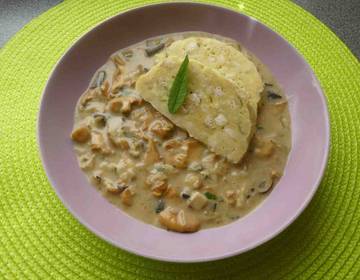 Eierschwammerl-Steinpilz Sauce Eierschwammerl-Steinpilz Sauce