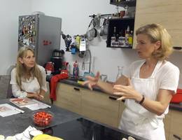 Zum eindrucksvollen Erzählen braucht es ab und zu auch Hände & Füße! Zum eindrucksvollen Erzählen braucht es ab und zu auch Hände & Füße!