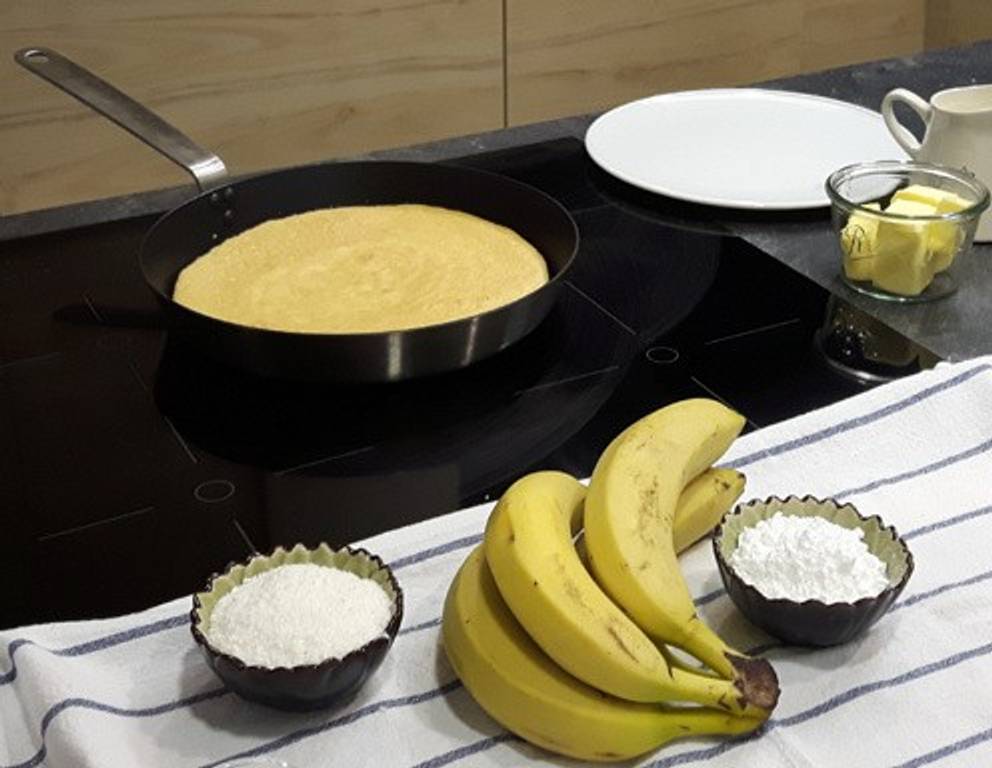 Das Omelette ist fertig gebacken - und... Das Omelette ist fertig gebacken - und...