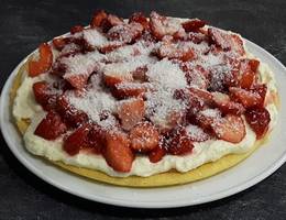 Wir präsentieren: Martina Salomons wunderbare Blitztorte! Wir präsentieren: Martina Salomons wunderbare Blitztorte!