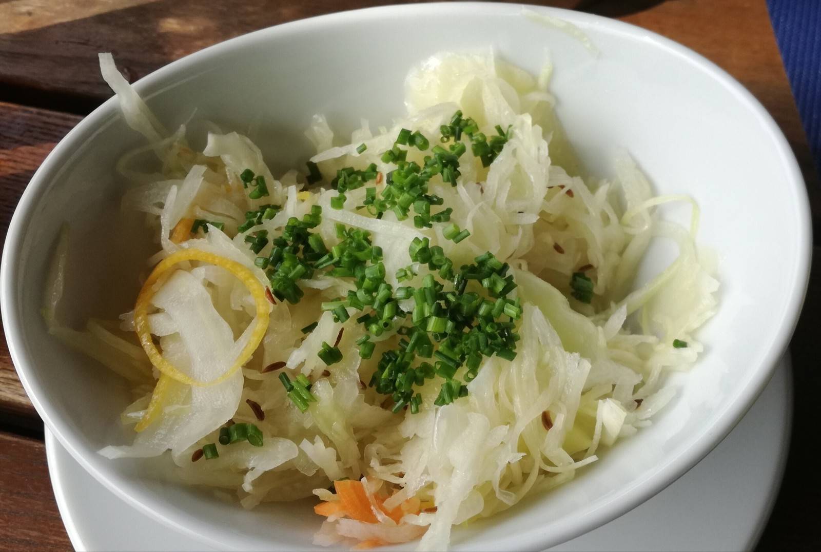 Warmer Krautsalat Rezept - ichkoche.ch