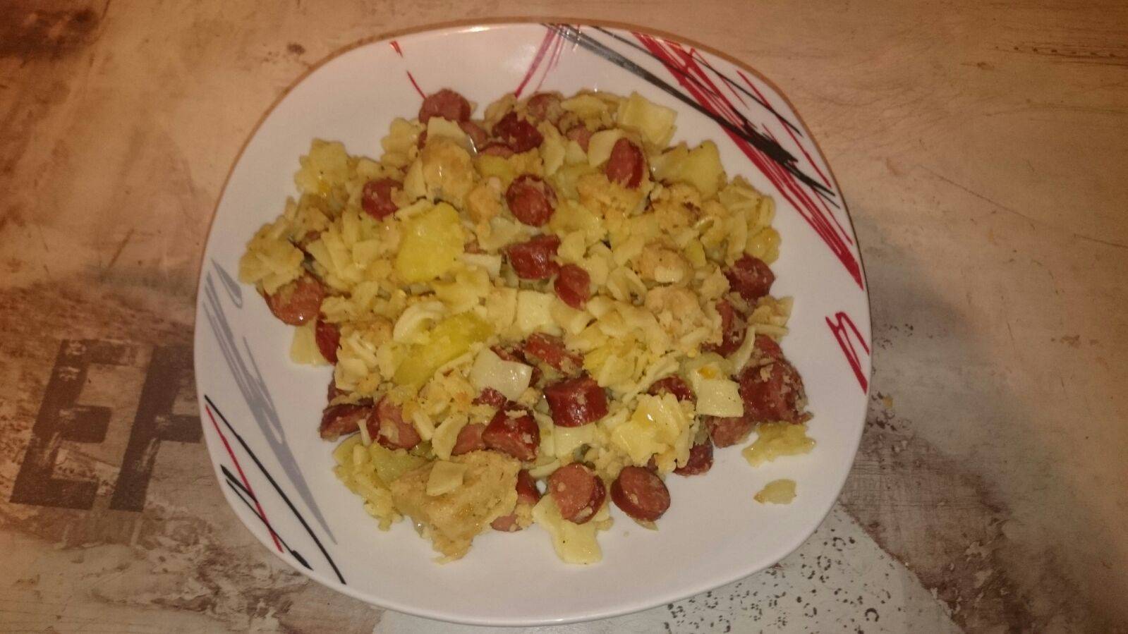 Überbackene Wurstfleckerln