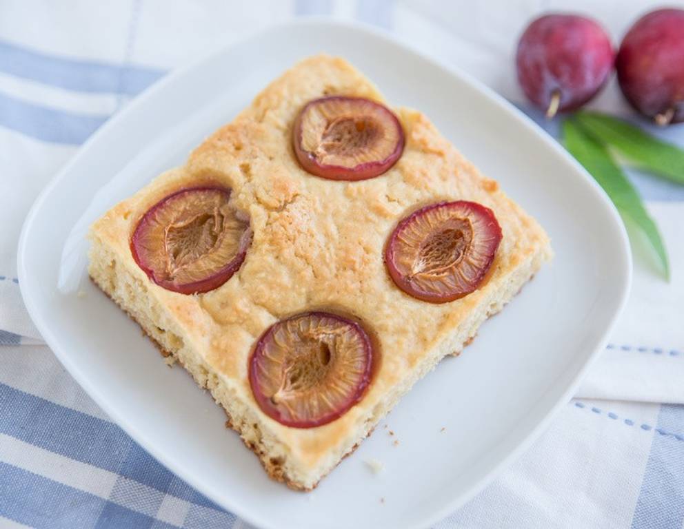 Blechkuchen mit Kriecherln Blechkuchen mit Kriecherln