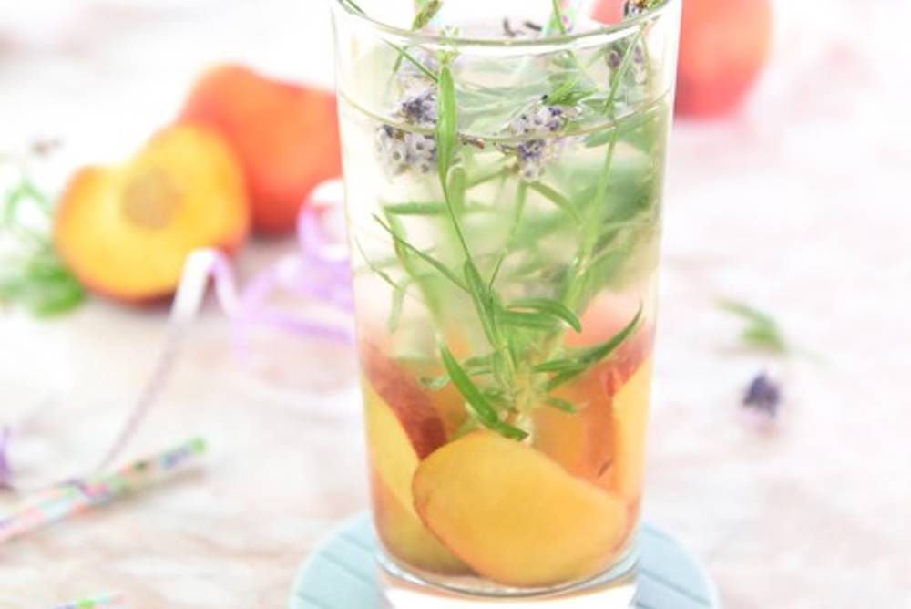 Herzenjagd durchs Blütenmeer Herzenjagd durchs Blütenmeer