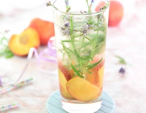 Pfirsich-Lavendel-Infused Water Rezept