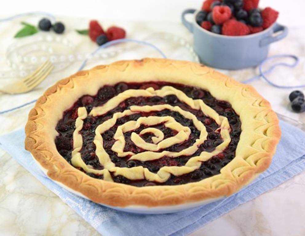 ...und Variante 4, die "Spiral-Pie mit Rüschenrand"! Allesamt knusprig, goldbraun - und schöner denn je! ...und Variante 4, die "Spiral-Pie mit Rüschenrand"! Allesamt knusprig, goldbraun - und schöner denn je!