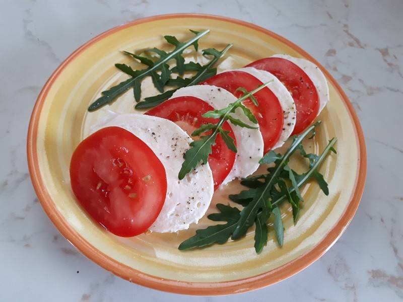 Insalata Caprese mit Rucola Rezept - ichkoche.at Insalata Caprese mit Rucola Rezept - ichkoche.at