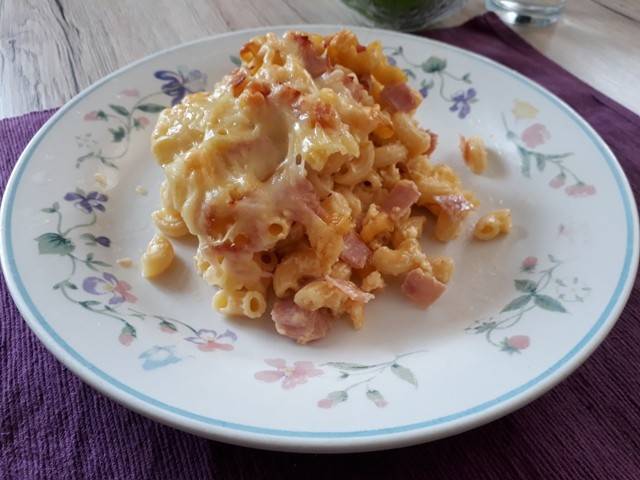Überbackene Schinkenfleckerl