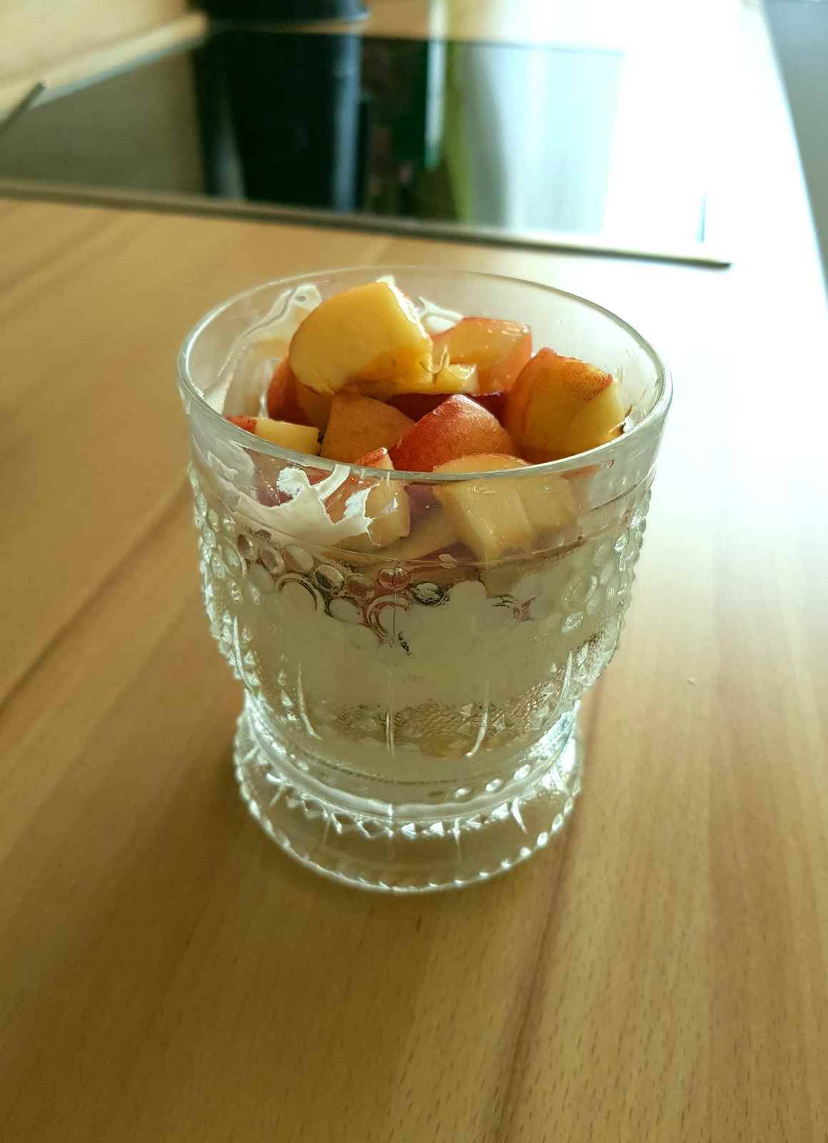 Topfensoufflé mit Mispelsoße und Hagebuttenchutney Rezept - ichkoche.at Topfensoufflé mit Mispelsoße und Hagebuttenchutney Rezept - ichkoche.at