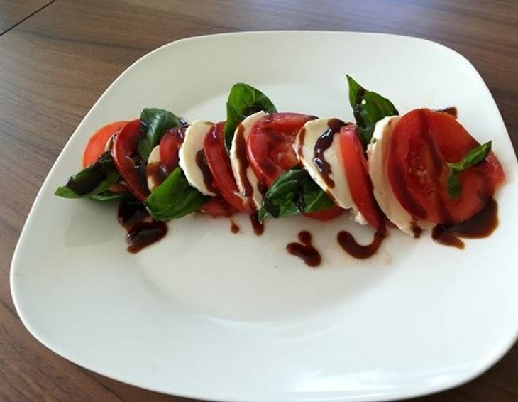 Tomate mit Mozzarella Tomate mit Mozzarella