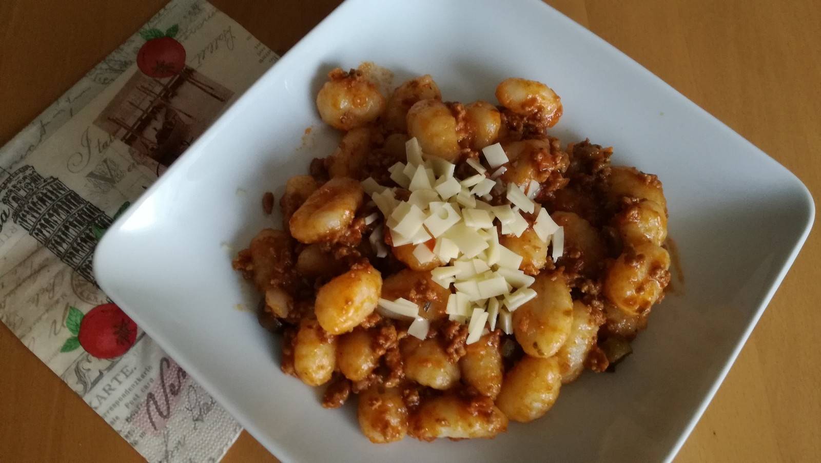 Gnocchi mit Sardischer Fleischsauce