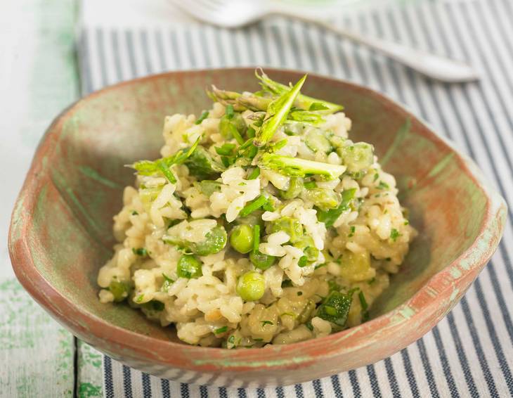 Grünes Risotto mit Sellerie, Fenchel und Zucchini Grünes Risotto mit Sellerie, Fenchel und Zucchini