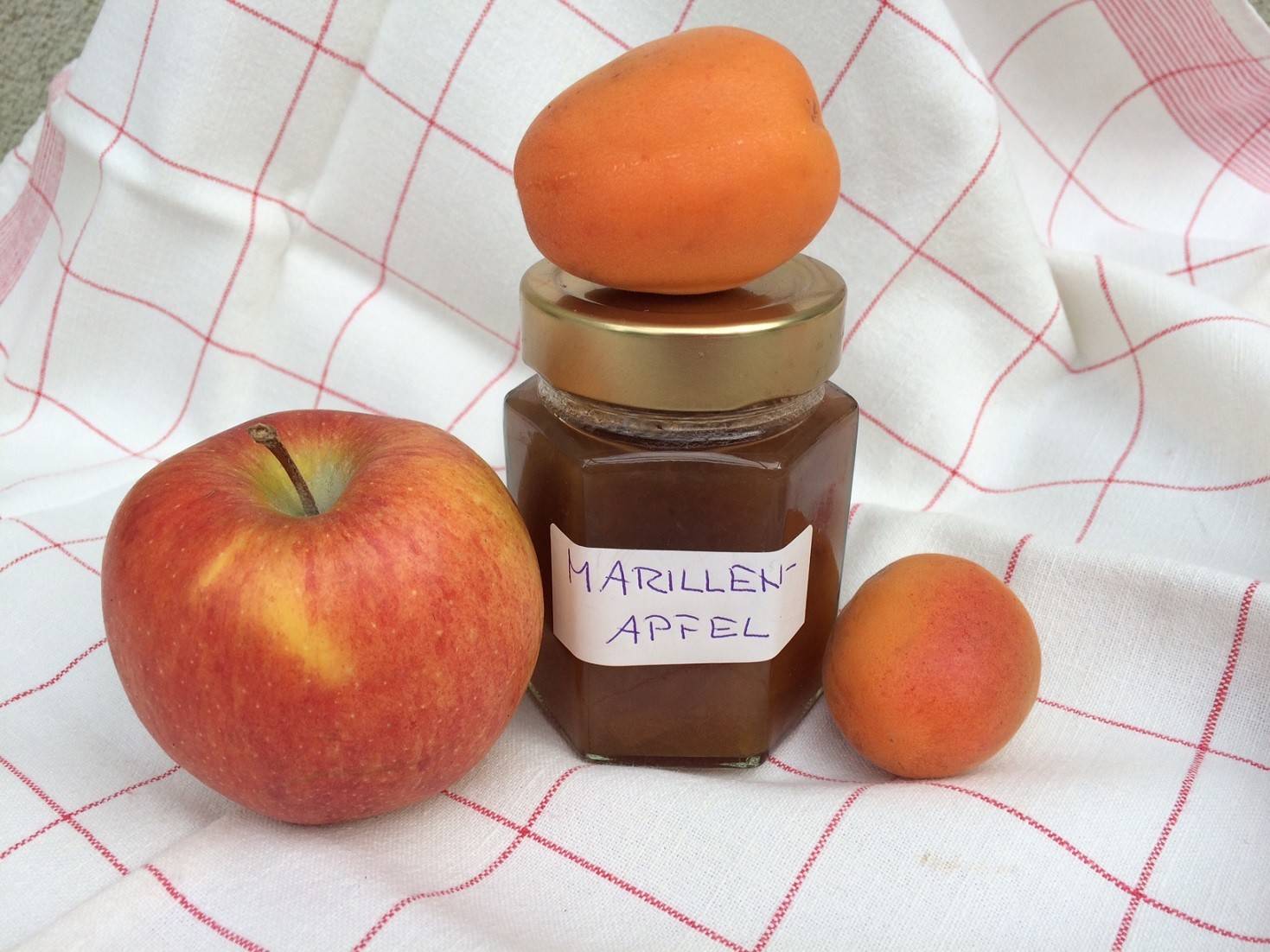 Marillen-Apfel-Marmelade