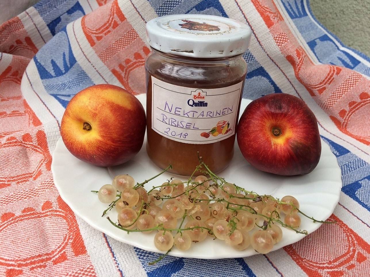 Nektarinen-Weiße Ribisel Marmelade Rezept - ichkoche.de