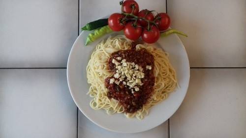 Spaghetti mit Kräutersauce