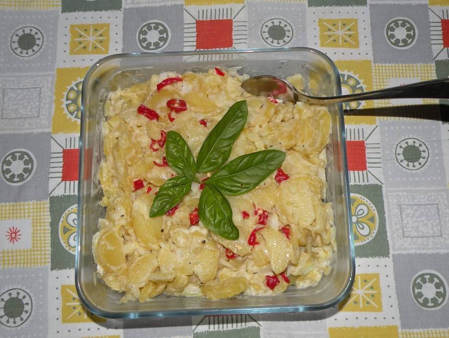 Würziger indischer Kartoffelsalat