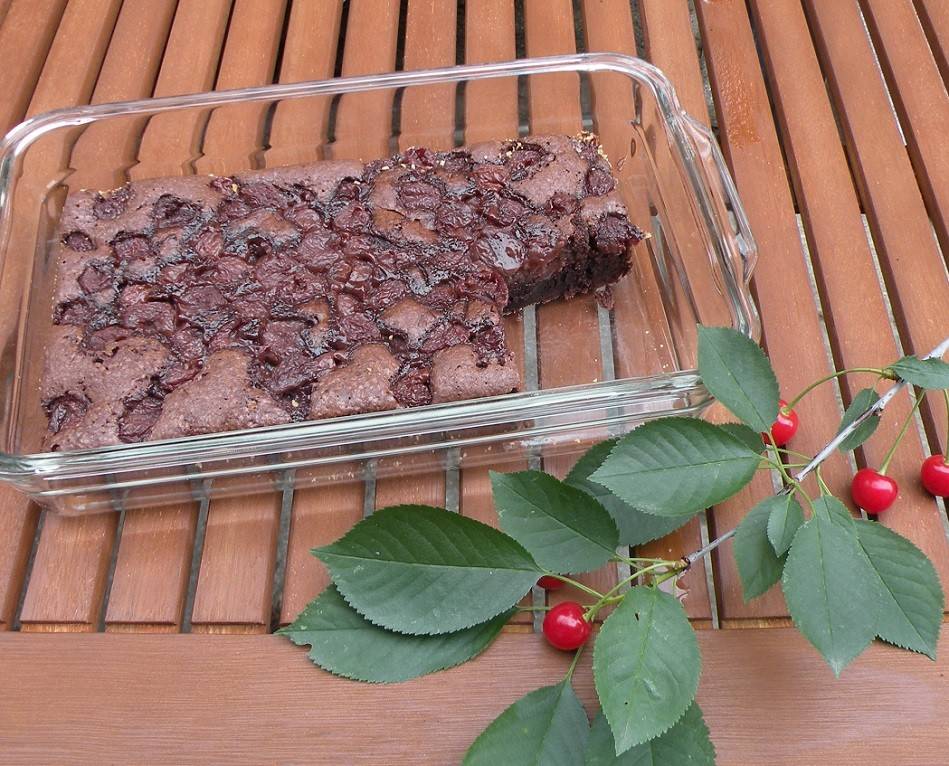 Schokoladecake mit Sauerkirschen