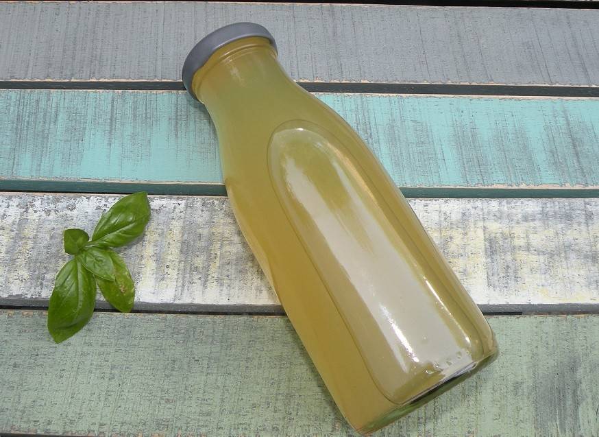Limetten-Basilikum-Sirup
