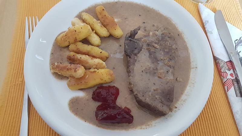 Rindfleisch mit Wurzelsauce aus dem Druckkochtopf