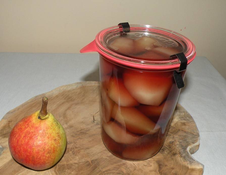Birnen in Traubensaft