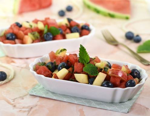 Obstsalat mit Minze und Kardamom Rezept - ichkoche.de Obstsalat mit Minze und Kardamom Rezept - ichkoche.de