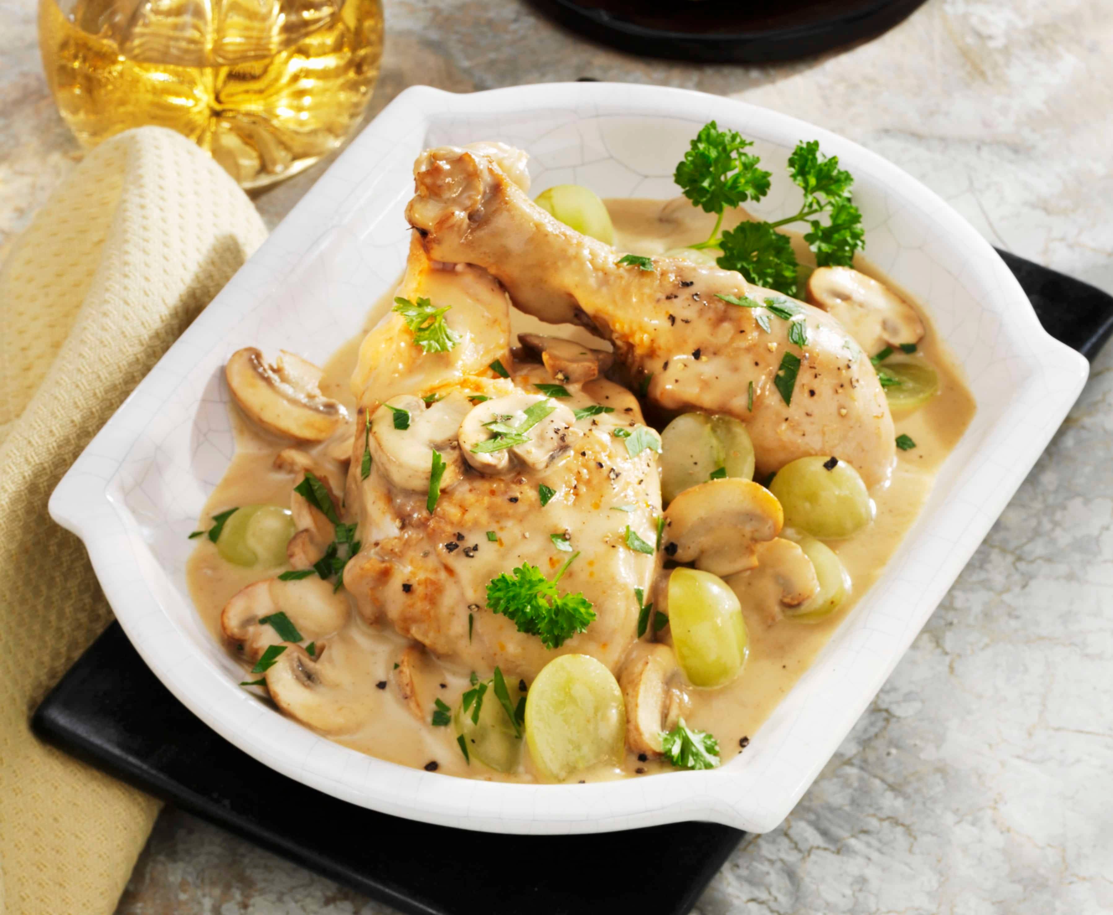 Huhn mit Champignons und Trauben in Rieslingsauce Rezept