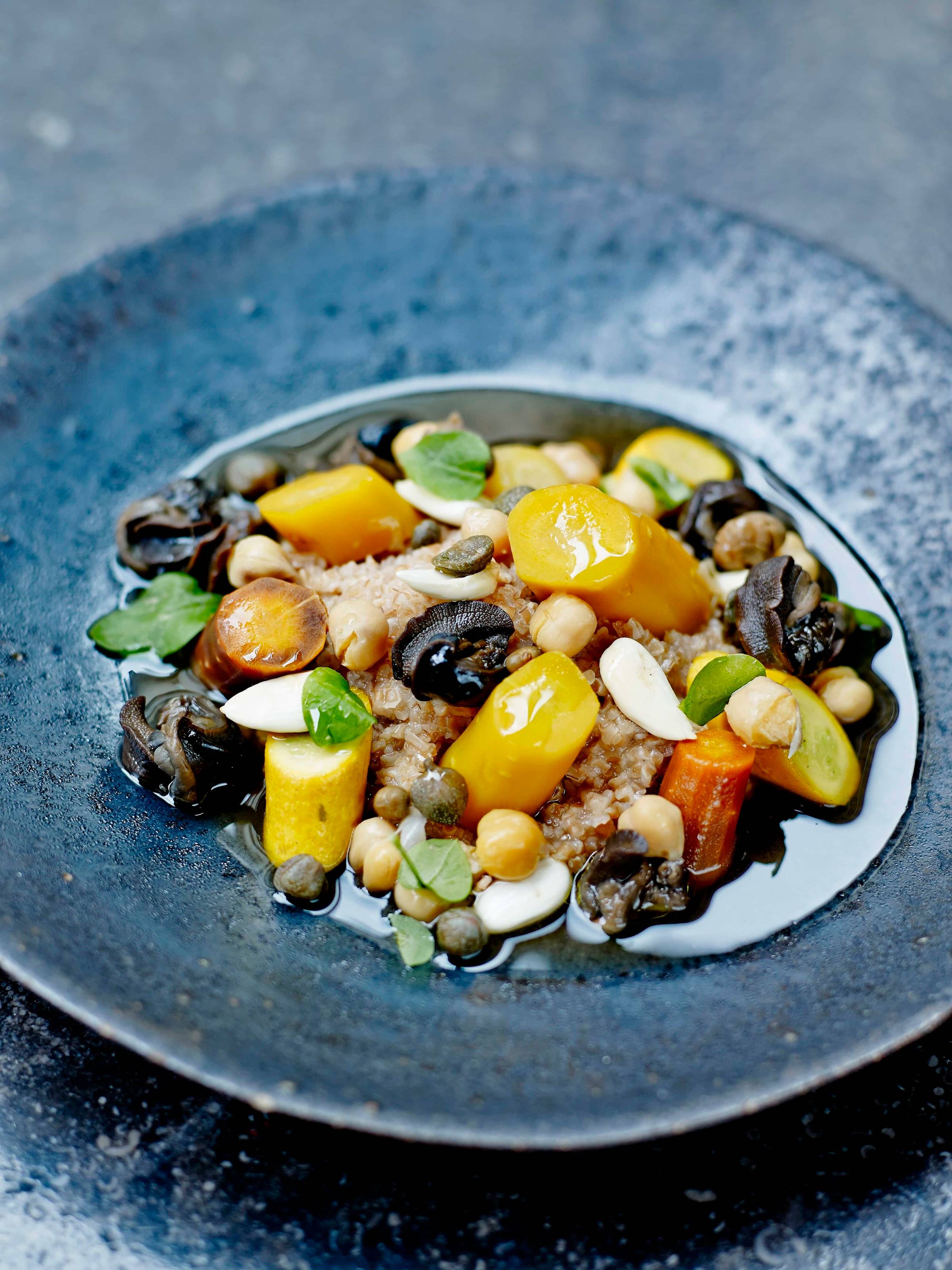 Dinkel-Couscous mit Schnecken, Zucchini und Karotten