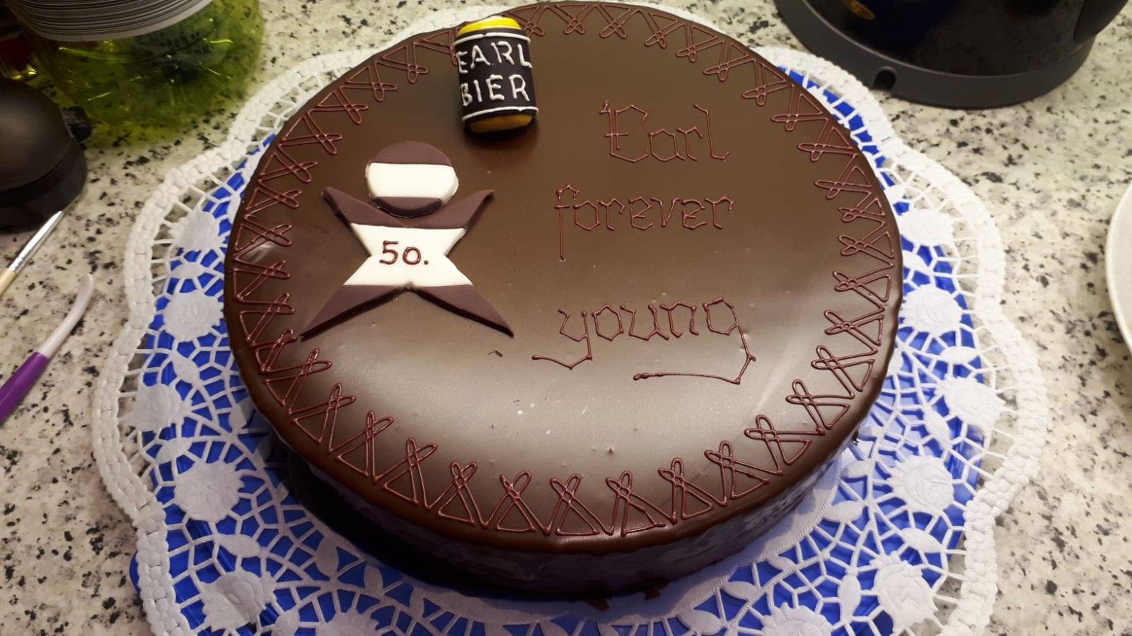 Klassische Sachertorte Rezept - ichkoche.at Klassische Sachertorte Rezept - ichkoche.at