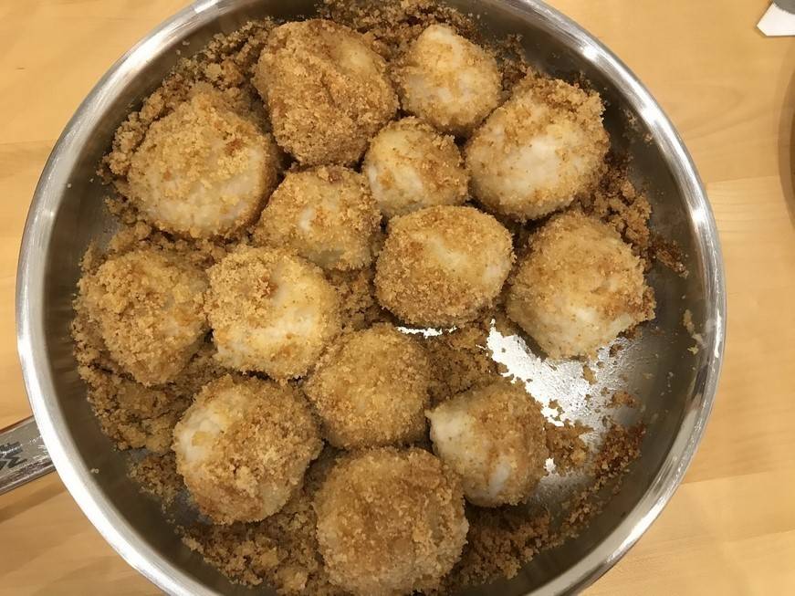 Zwetschkenknödel aus Topfenteig