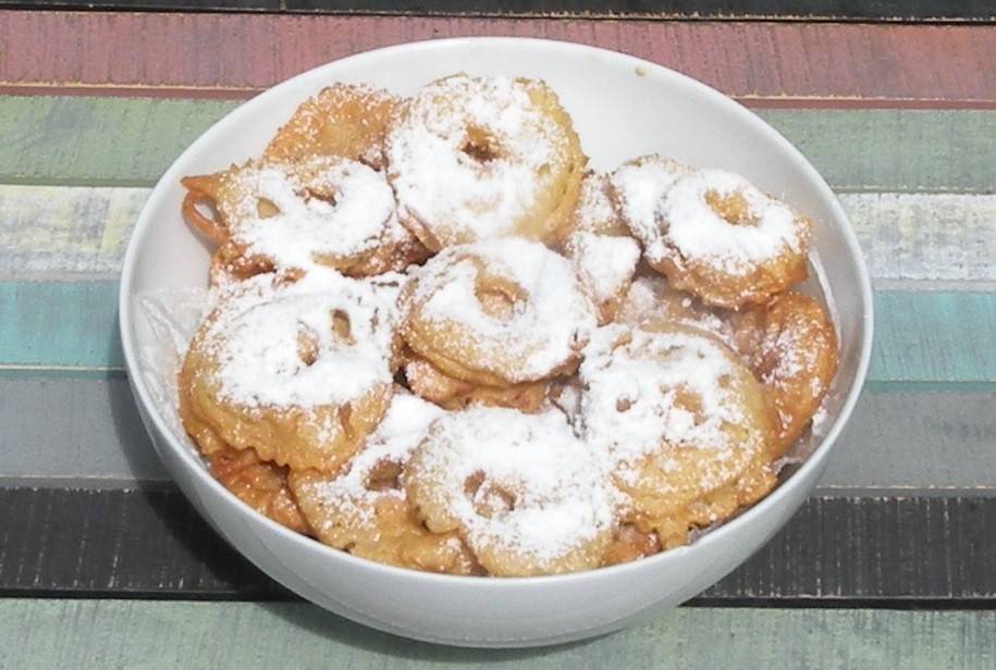 Gebackene Apfelringe Rezept - ichkoche.ch Gebackene Apfelringe Rezept - ichkoche.ch