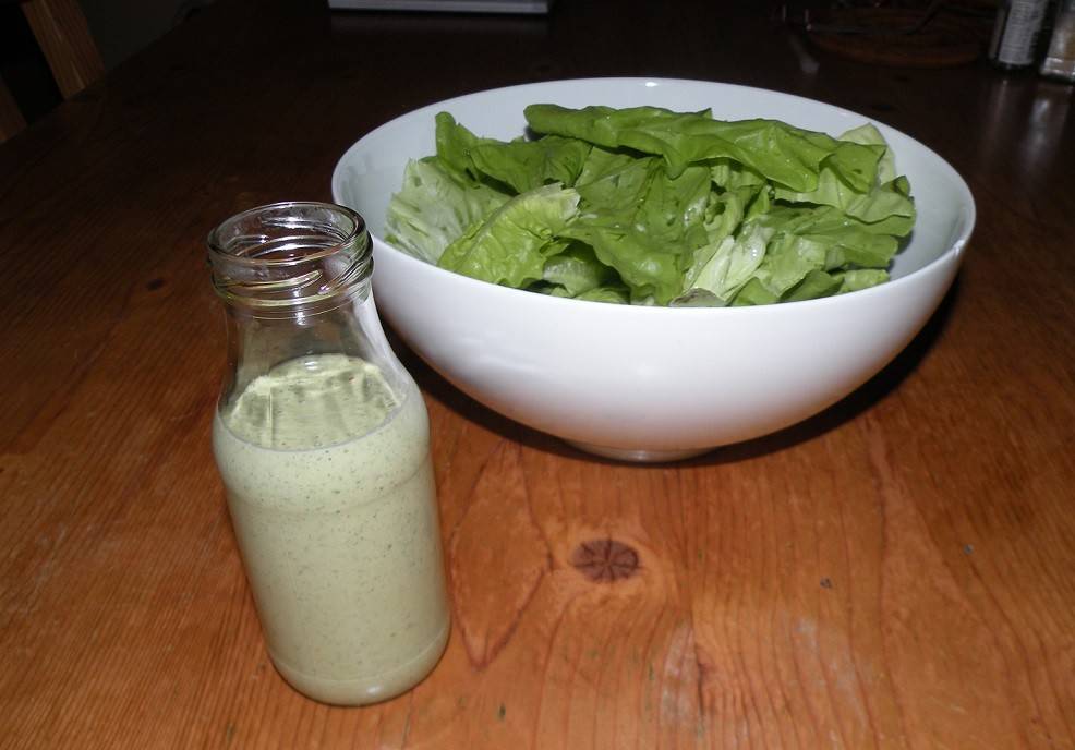 Basilikum-Salatsauce für grüne Blattsalate Rezept - ichkoche.ch Basilikum-Salatsauce für grüne Blattsalate Rezept - ichkoche.ch