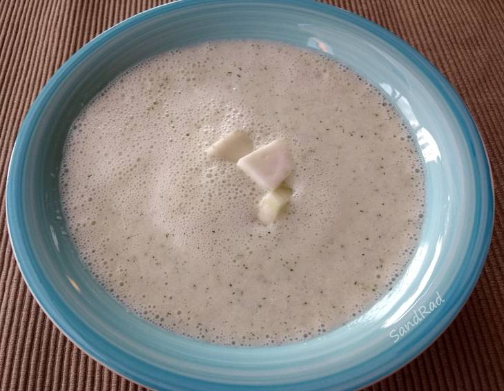 Gurkenkaltschale mit Dille Gurkenkaltschale mit Dille