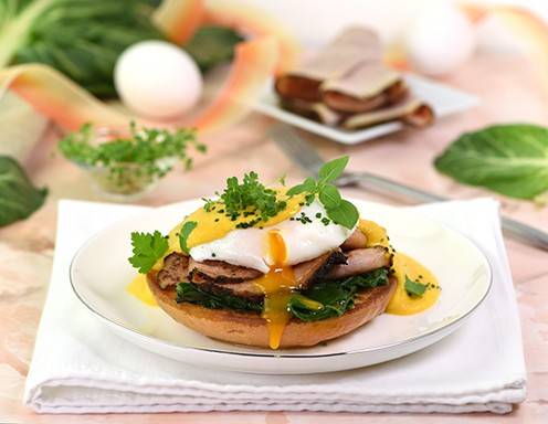 Herbstliche Eggs Benedict