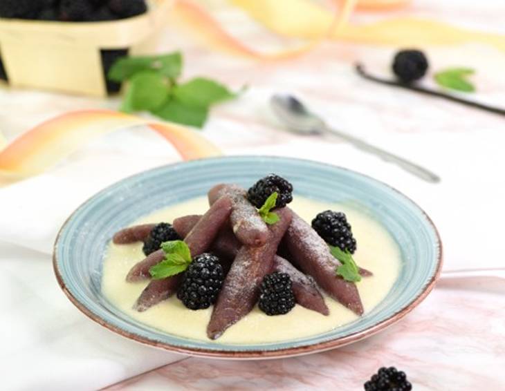 Brombeer-Schupfnudeln mit Vanillesauce