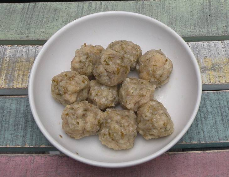 Parmesanknödel als Suppeneinlage Parmesanknödel als Suppeneinlage