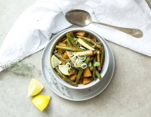 Fisolen-Erdäpfel-Gulasch mit Räuchertofu Rezept