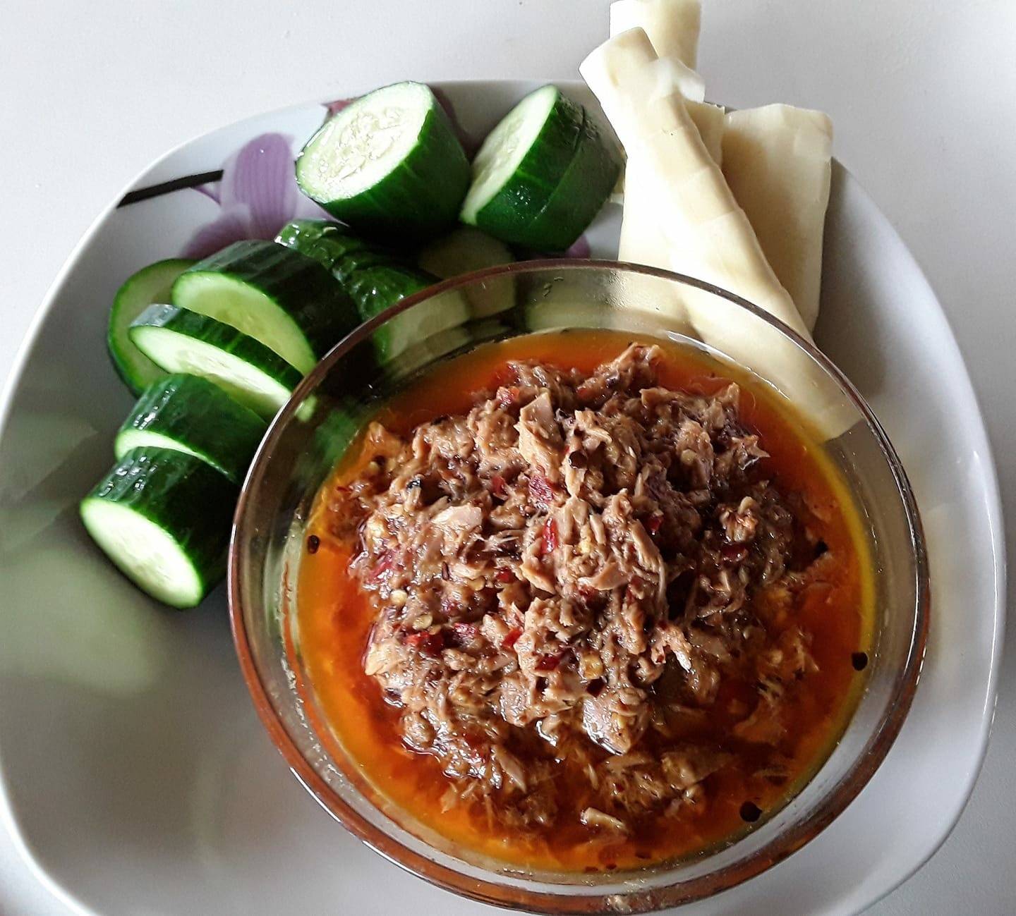 Schneller Tomaten Thunfisch Salat