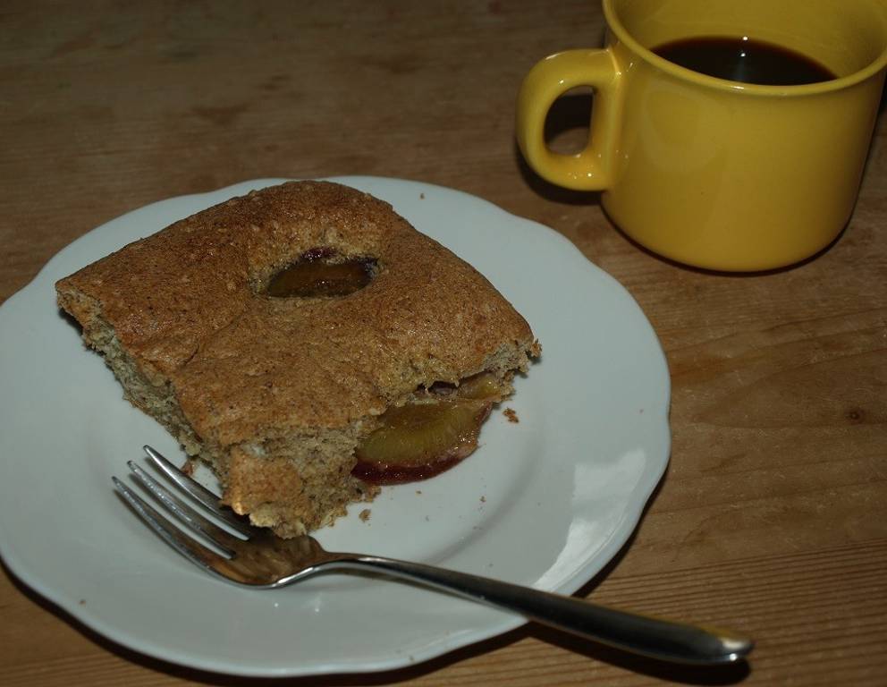Zwetschkenkuchen mit Haselnüssen Zwetschkenkuchen mit Haselnüssen