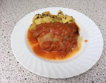 Krautroulade mit Paprikasauce