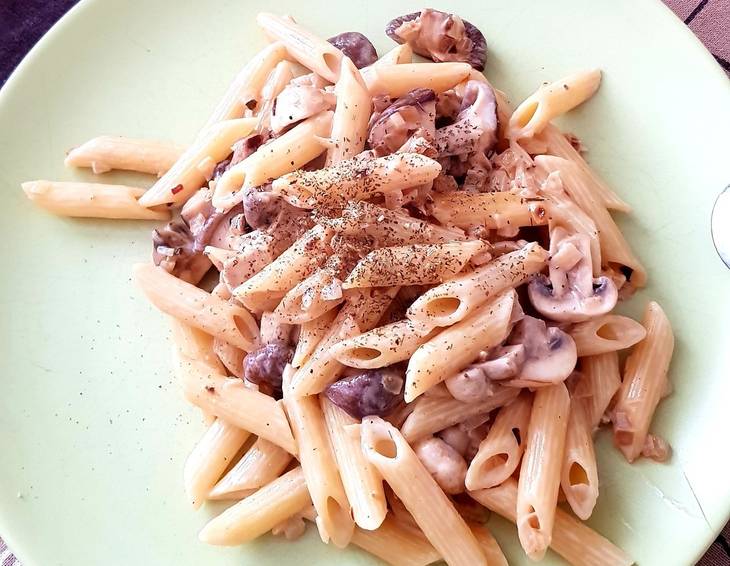 Spaghetti mit Shiitakepilzen in Oberssauce