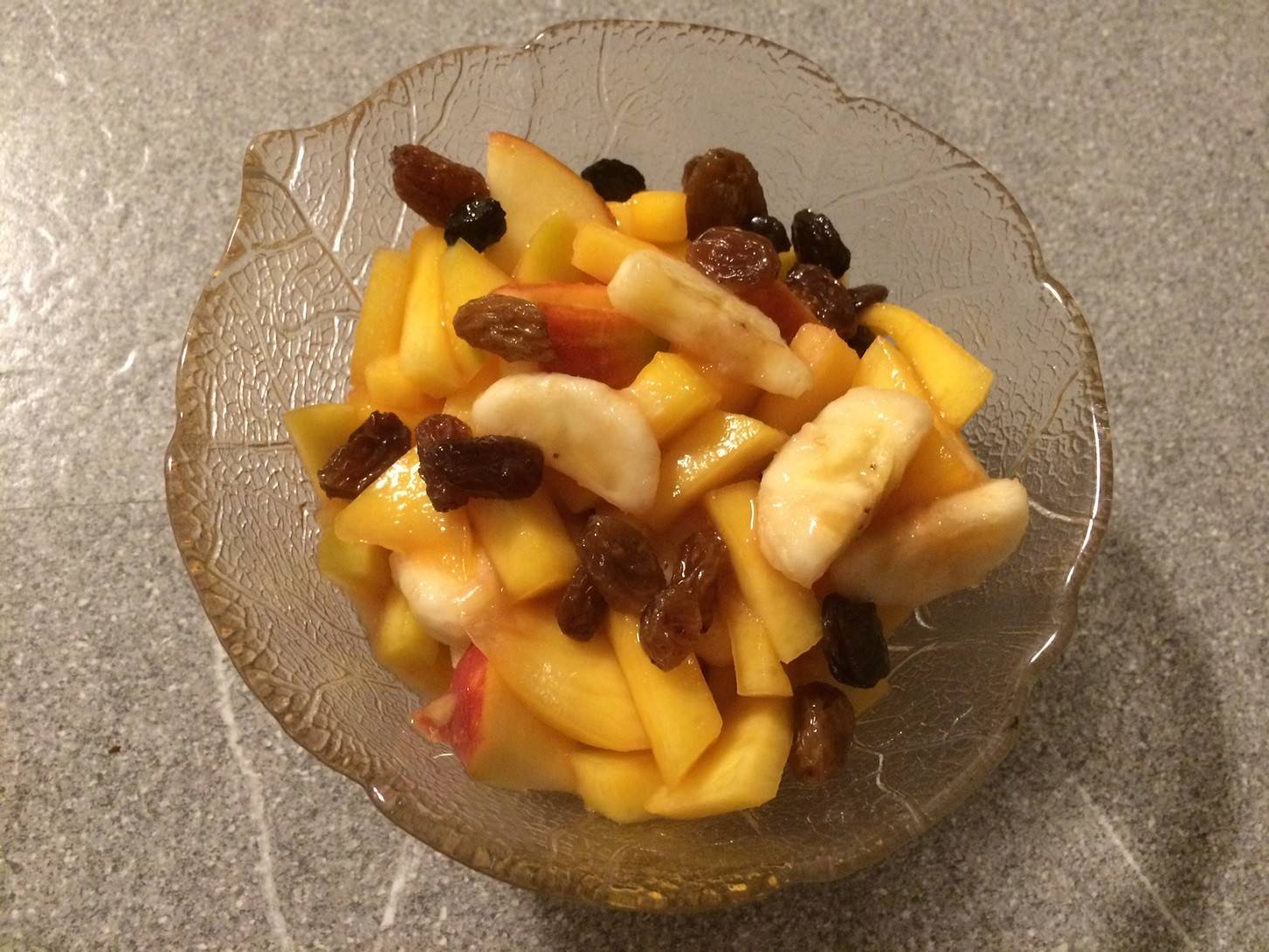 Obstsalat mit Rumrosinen Rezept - ichkoche.de Obstsalat mit Rumrosinen Rezept - ichkoche.de