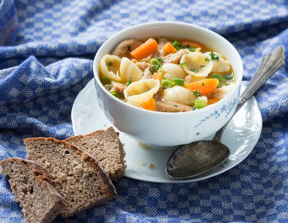 Nudeleintopf mit Sojaschnetzeln Nudeleintopf mit Sojaschnetzeln