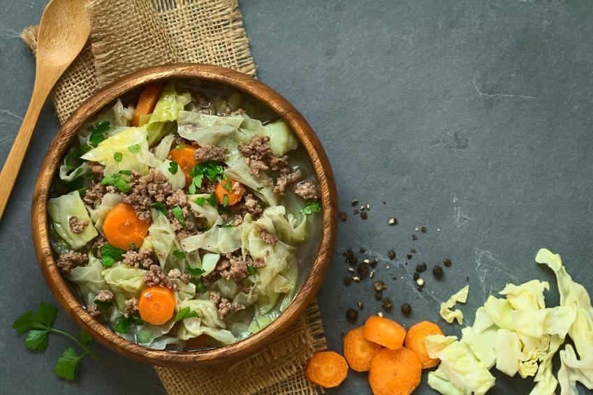 Kohl-Karotten-Eintopf mit Faschiertem Rezept