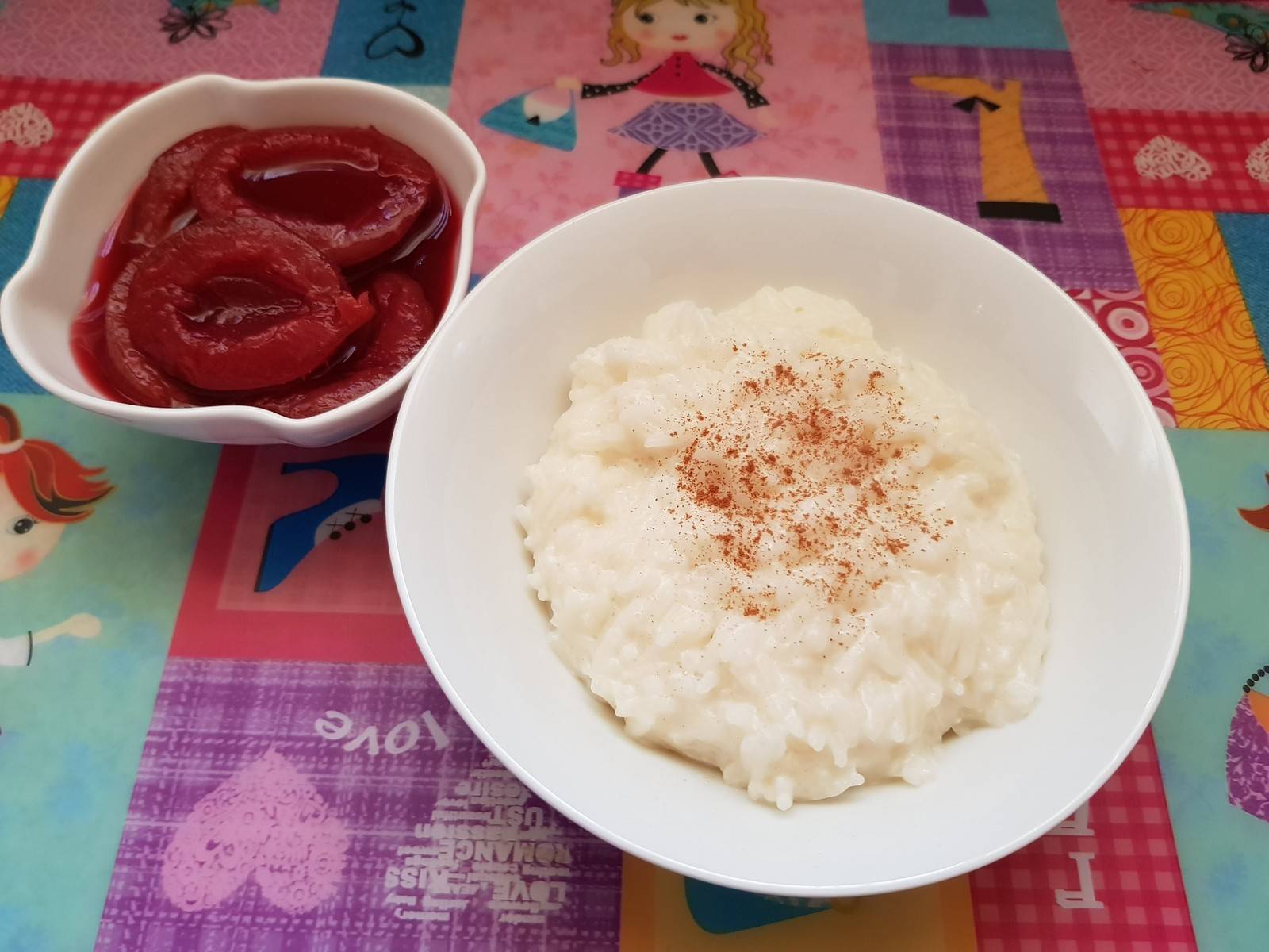 Milchreis mit Zwetschkenkompott Rezept - ichkoche.de Milchreis mit Zwetschkenkompott Rezept - ichkoche.de