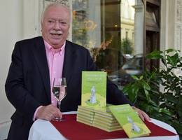 Michael Häupl mit seinem neuen Buch Michael Häupl mit seinem neuen Buch