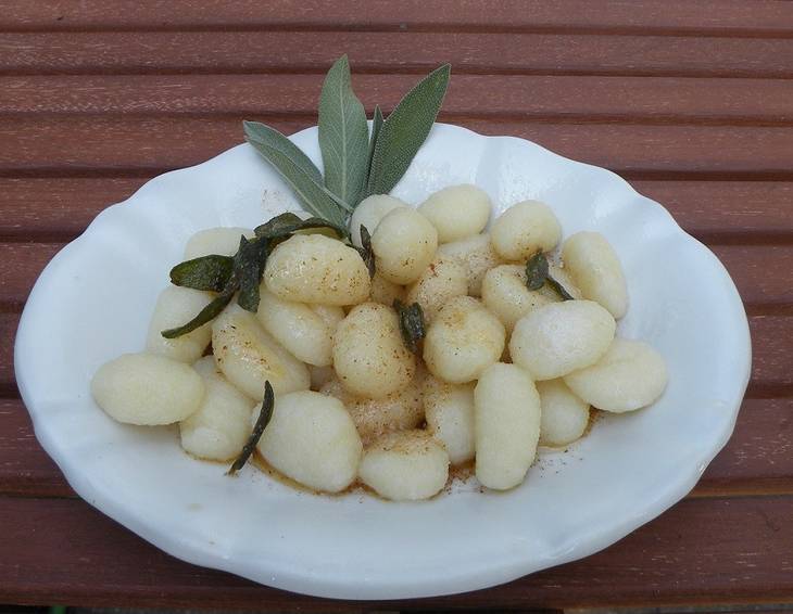 Gnocchi al burro con salvia Gnocchi al burro con salvia