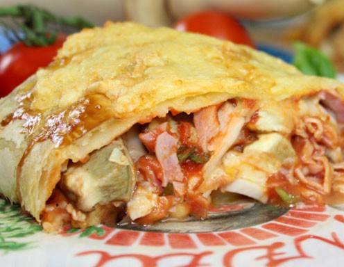 Pizzastrudel „Regina“ mit frischen Waldpilzen Rezept - ichkoche.de Pizzastrudel „Regina“ mit frischen Waldpilzen Rezept - ichkoche.de