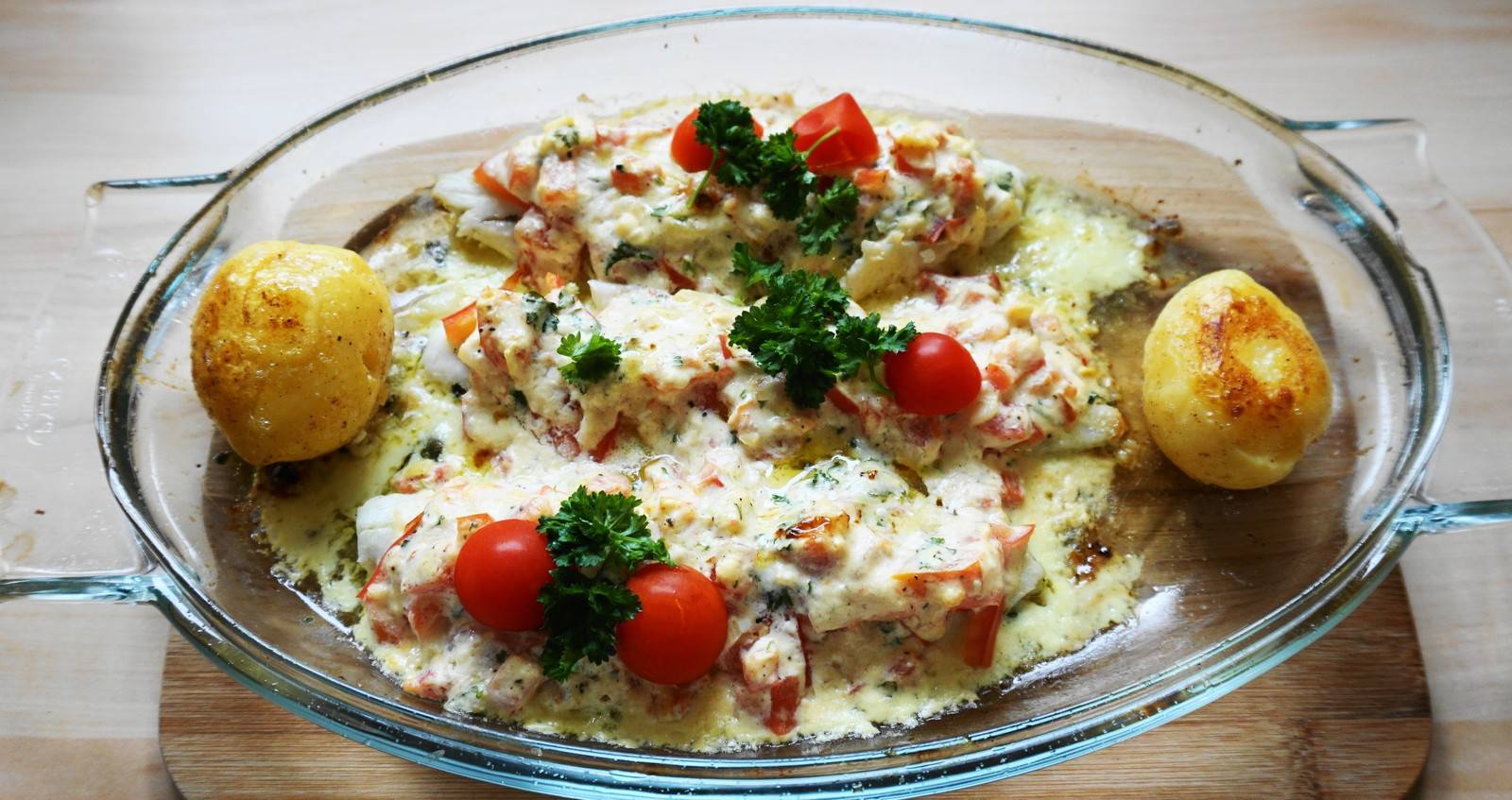 Zanderfilets mit Paradeiserhaube Rezept - ichkoche.ch Zanderfilets mit Paradeiserhaube Rezept - ichkoche.ch