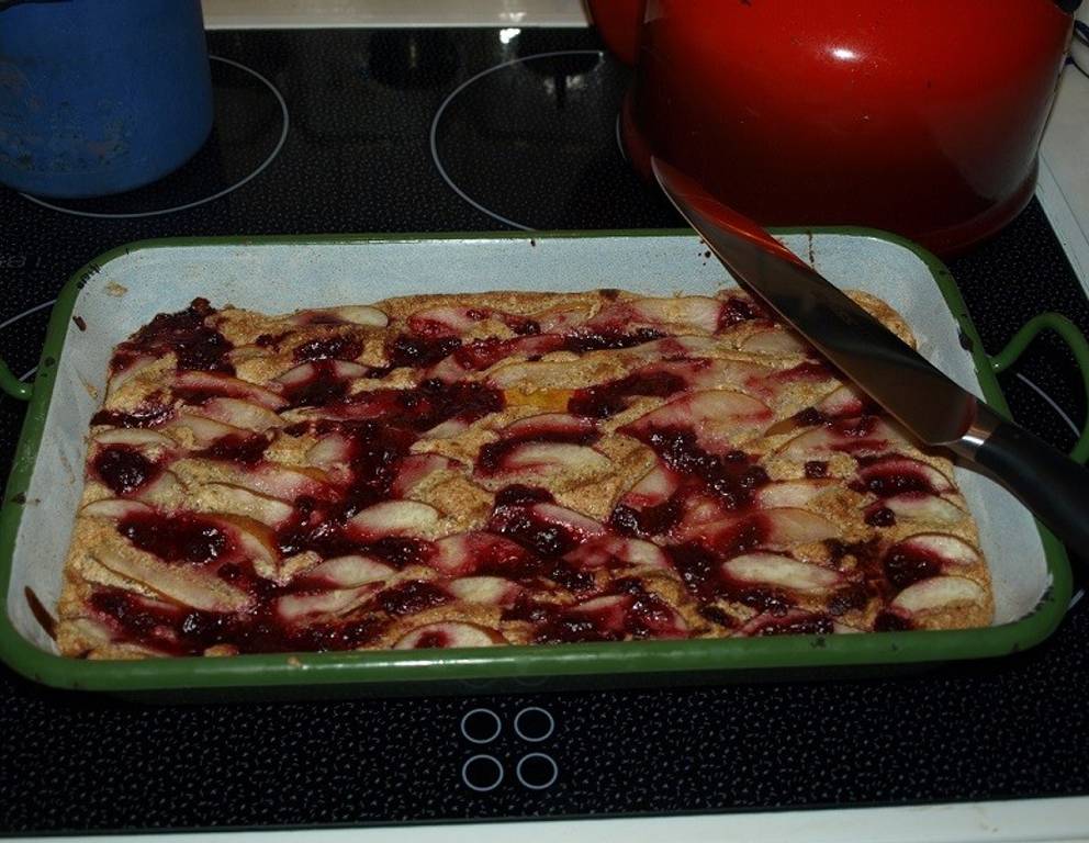 Birnenkuchen mit Preiselbeeren Birnenkuchen mit Preiselbeeren